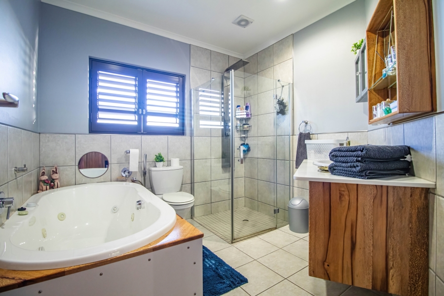 3 Bedroom Property for Sale in Lovemore Park Eastern Cape